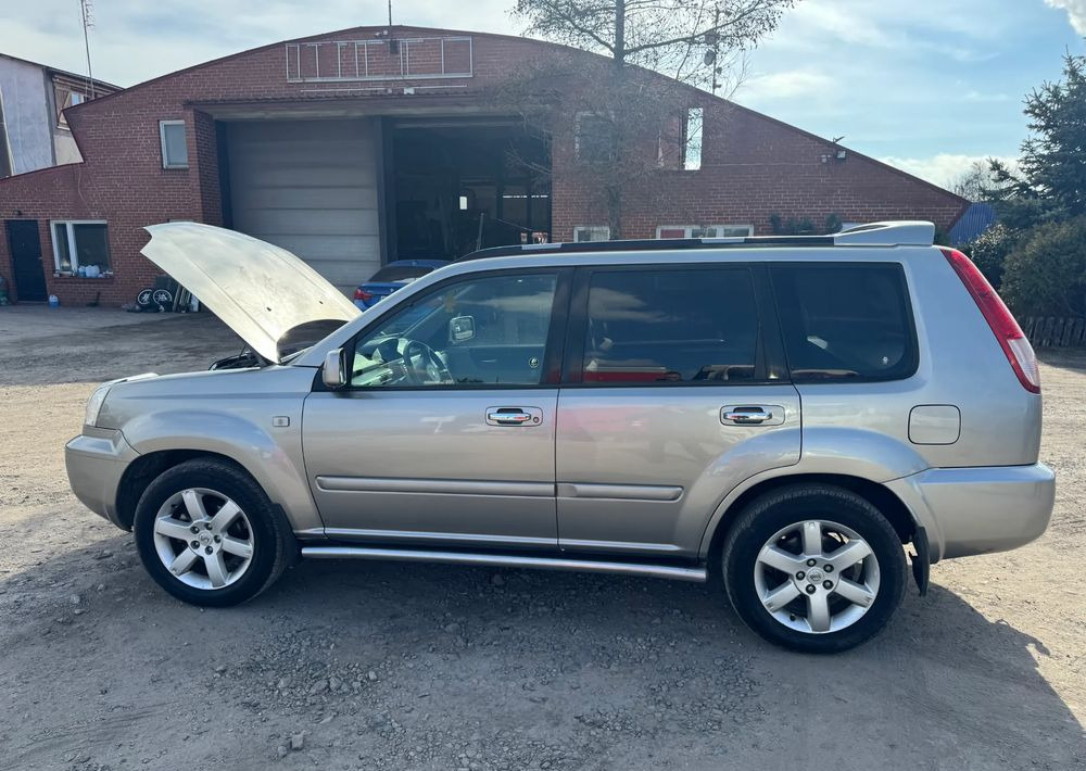 Nissan X-Trail 2.2 dCi 4x2 Comfort - Внедорожник: фото 5 Nissan X-Trail 2.2 dCi 4x2 Comfort - Внедорожник: фото 5
