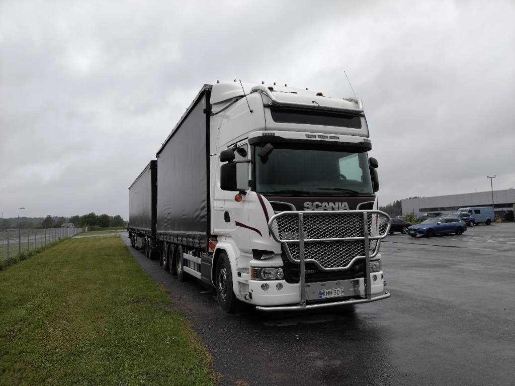 Scania R580 8x4 kapellilava+Dolly+kärry 76tn juna - Тентованный грузовик: фото 3 Scania R580 8x4 kapellilava+Dolly+kärry 76tn juna - Тентованный грузовик: фото 3