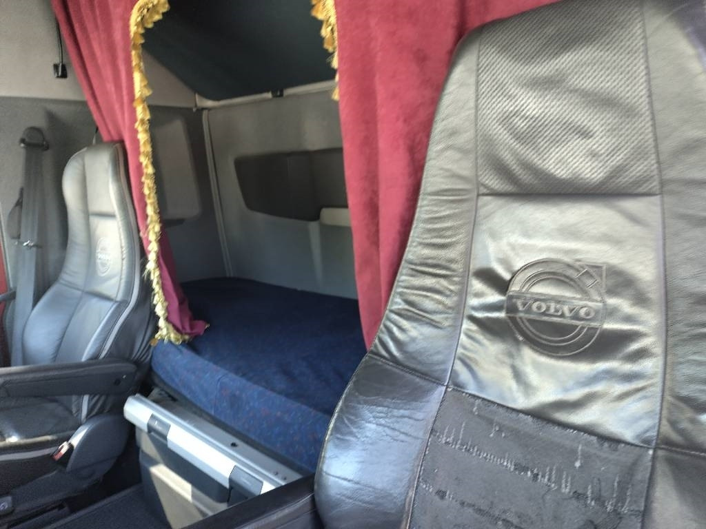 Грузовик с закрытым кузовом Volvo FH13 6x4 toplift ketjupurku +Toplift 5 aks. Kärty: фото 8