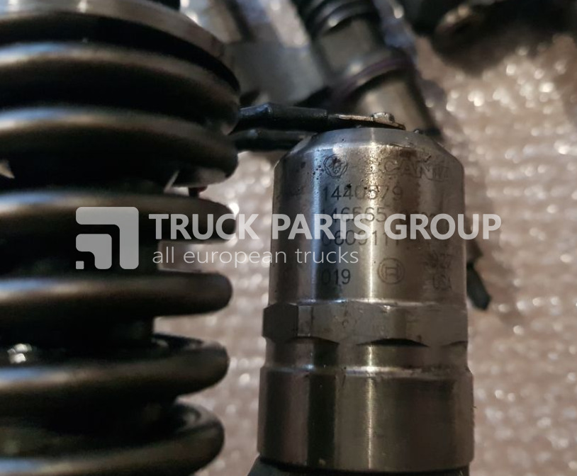 SCANIA 4 series, EURO2, EURO3, injectors, injector unit, BOSCH, 1874424 injector - Распределитель впрыска для Грузовиков: фото 2 SCANIA 4 series, EURO2, EURO3, injectors, injector unit, BOSCH, 1874424 injector - Распределитель впрыска для Грузовиков: фото 2