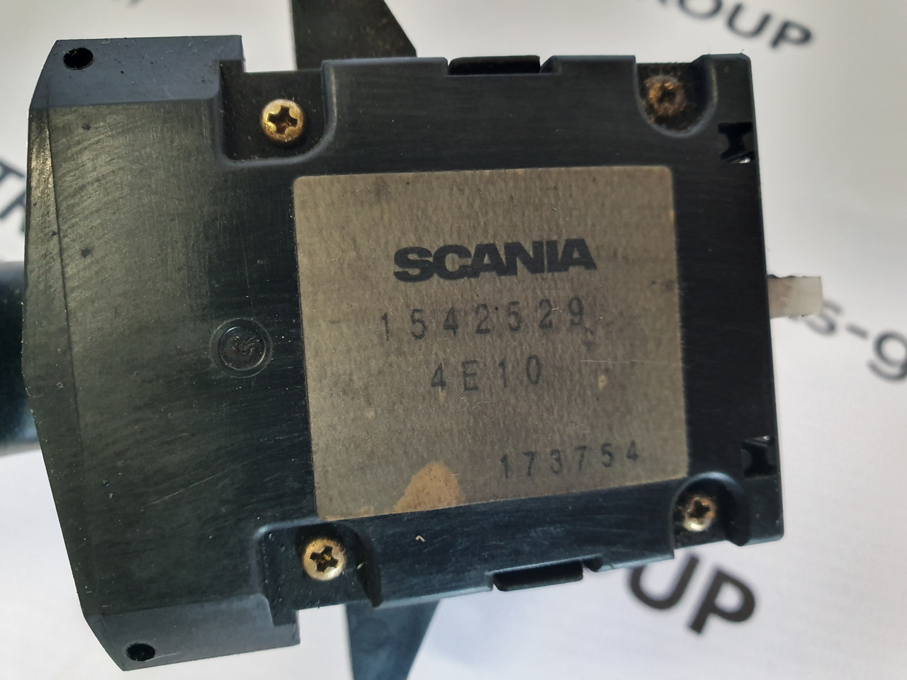 SCANIA SCANIA EURO3, P, G, R, T series indicator lights switch 1542529, 1422111, understeering switch, wipers – direction indicator, lamp, wiper lever, windscreen wiper, multi – function lever; retarder leve - Кабина и интерьер для Грузовиков: фото 4 SCANIA SCANIA EURO3, P, G, R, T series indicator lights switch 1542529, 1422111, understeering switch, wipers – direction indicator, lamp, wiper lever, windscreen wiper, multi – function lever; retarder leve - Кабина и интерьер для Грузовиков: фото 4