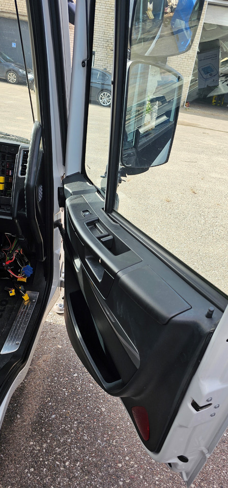 IVECO IVECO STRALIS EURO6 HI-WAY instrument panel kit from UK to EU, full set dashboard, remake set change driver position - Запчасти для Грузовиков: фото 3 IVECO IVECO STRALIS EURO6 HI-WAY instrument panel kit from UK to EU, full set dashboard, remake set change driver position - Запчасти для Грузовиков: фото 3