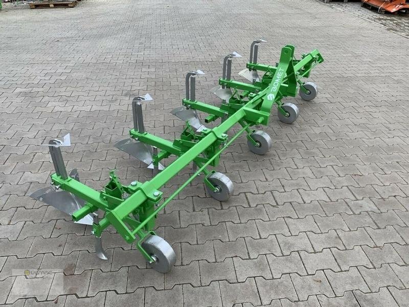 BOMET Kartoffelhäufler Bomet P475/1 4reihig Norma Häufler Kartoffel NEU - Техника для обработки почвы: фото 3 BOMET Kartoffelhäufler Bomet P475/1 4reihig Norma Häufler Kartoffel NEU - Техника для обработки почвы: фото 3