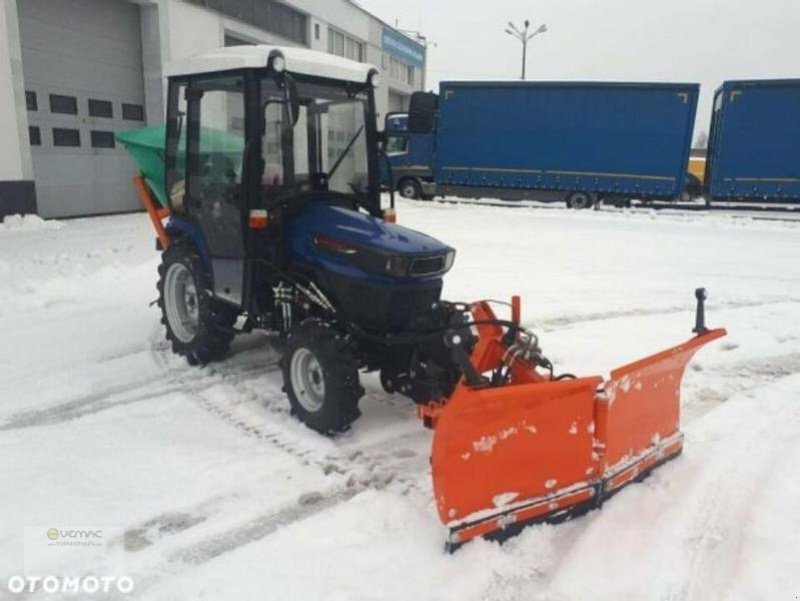 Farmtrac Farmtrac 26 26PS Winterdienst Traktor Schneeschild Streuer NEU - Коммунальный трактор: фото 3 Farmtrac Farmtrac 26 26PS Winterdienst Traktor Schneeschild Streuer NEU - Коммунальный трактор: фото 3