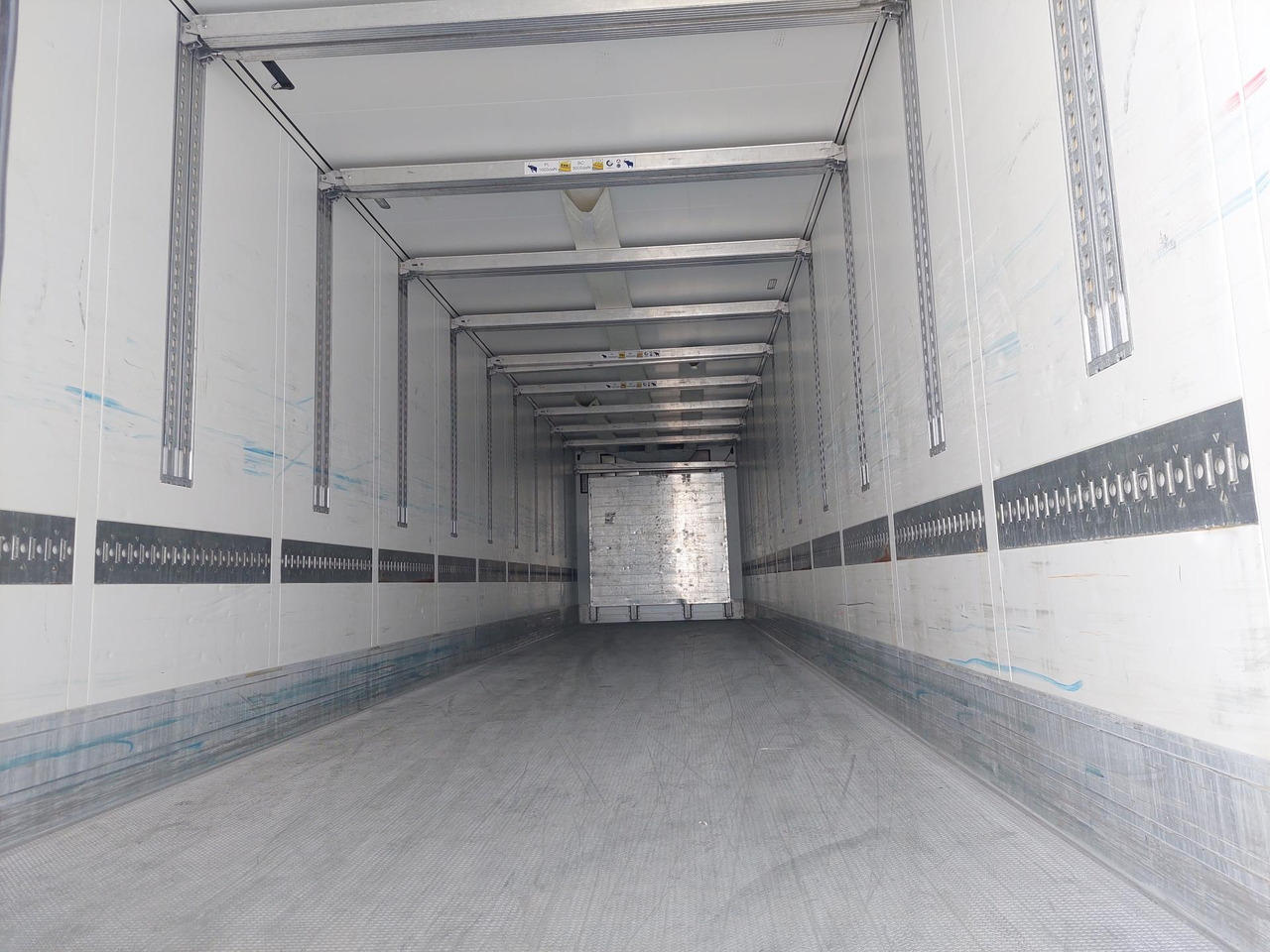 2018 Schmitz Cargobull SKO Double Deck FP 45 ThermoKing SLXi 300 Lifting Axle - Полуприцеп-рефрижератор: фото 3 2018 Schmitz Cargobull SKO Double Deck FP 45 ThermoKing SLXi 300 Lifting Axle - Полуприцеп-рефрижератор: фото 3