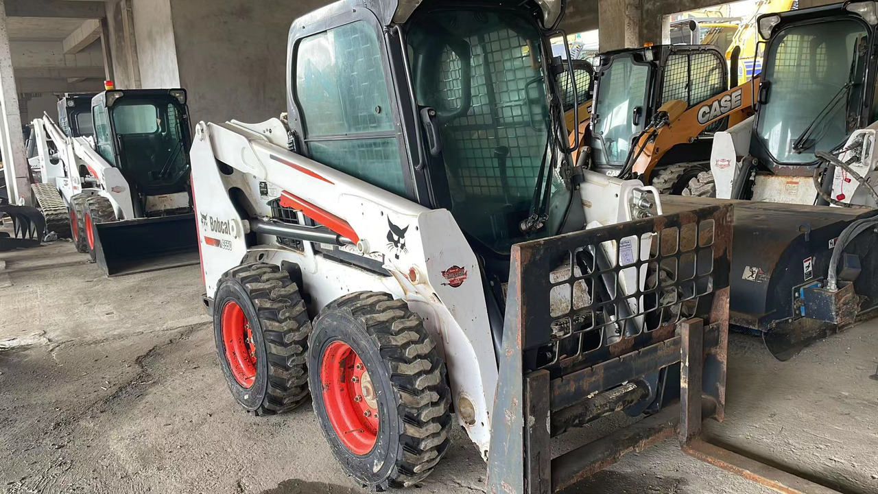 BOBCAT S550 - Инструмент/ Оборудование: фото 1 BOBCAT S550 - Инструмент/ Оборудование: фото 1