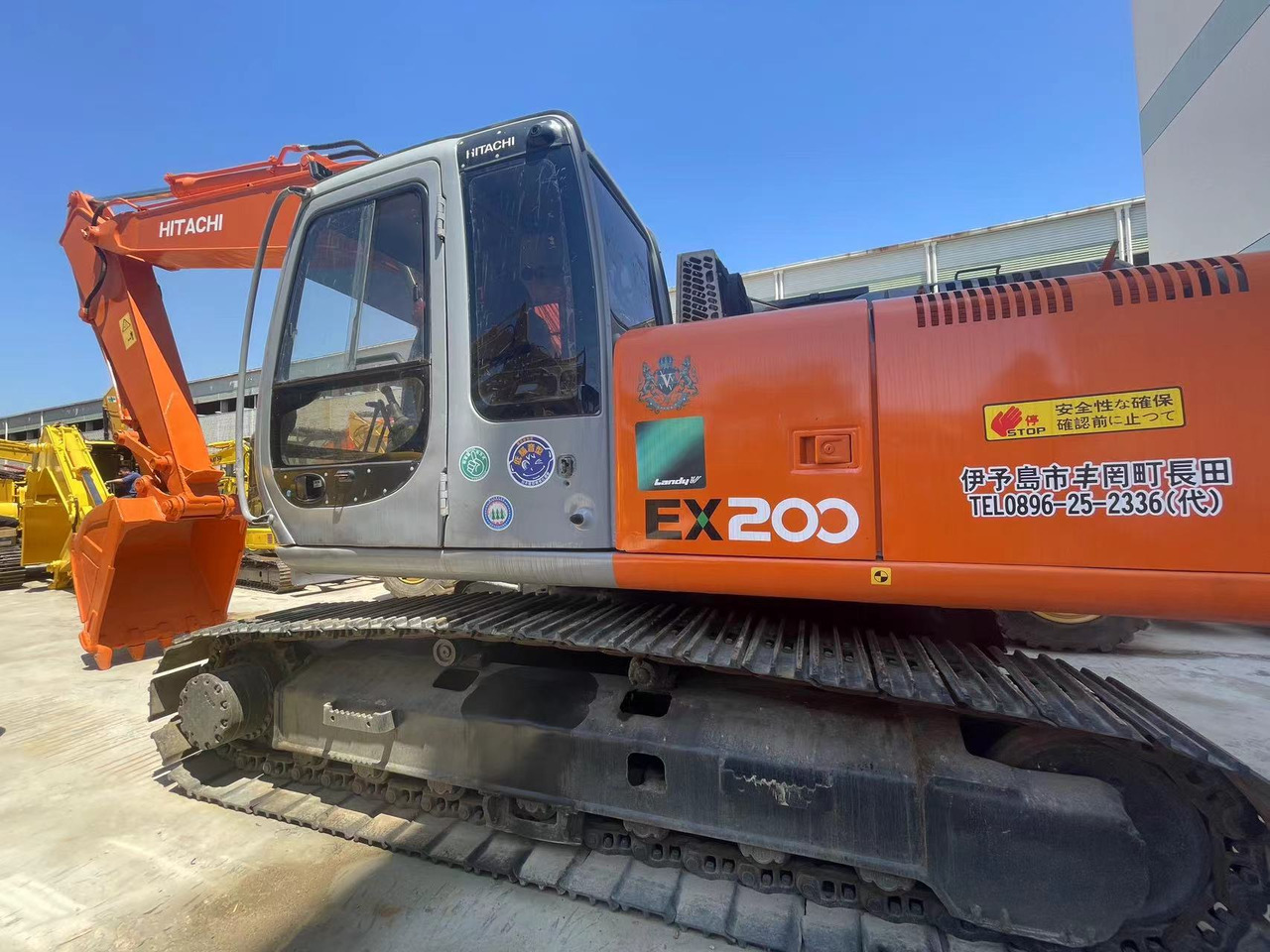 HITACHI ZX200 - Гусеничный экскаватор: фото 1 HITACHI ZX200 - Гусеничный экскаватор: фото 1