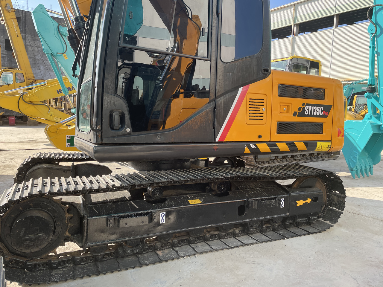 SANY SY135C - Гусеничный экскаватор: фото 2 SANY SY135C - Гусеничный экскаватор: фото 2