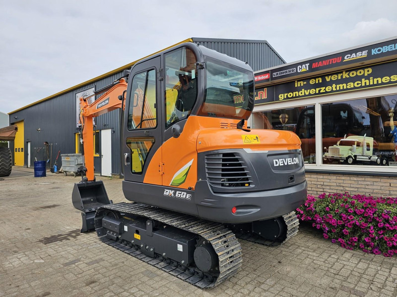 Develon DX60E-10N - Мини-экскаватор: фото 3 Develon DX60E-10N - Мини-экскаватор: фото 3
