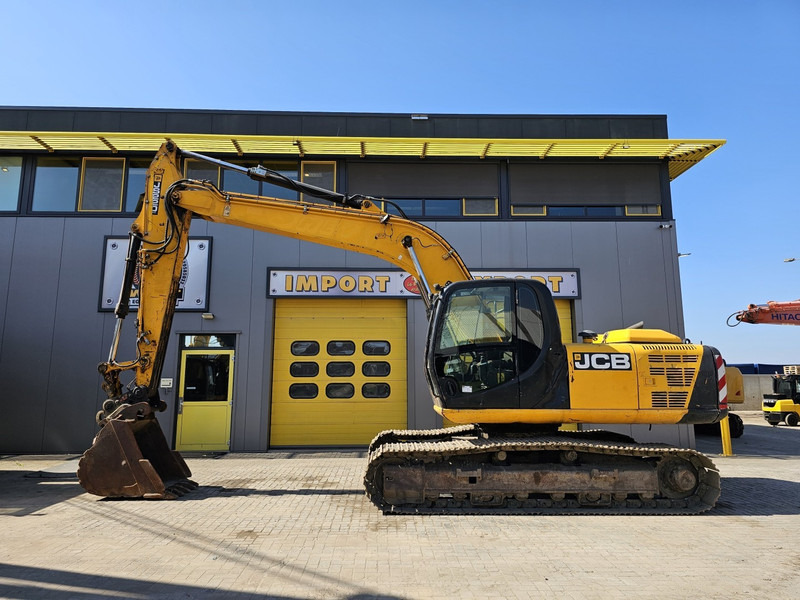 JCB JS220 LC - Гусеничный экскаватор: фото 1 JCB JS220 LC - Гусеничный экскаватор: фото 1