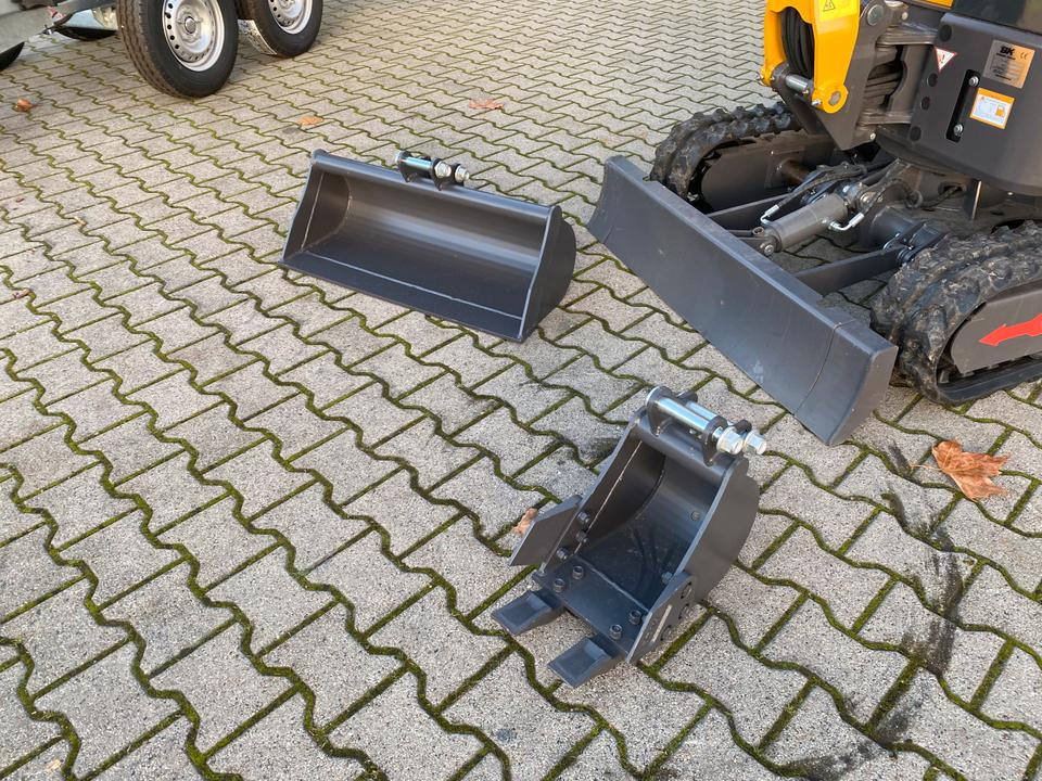 Minibagger BK1250KSR im Komplettpaket mit Kippanhänger und Auffahrrampen *INKL.19% MWST*BERGER KRAUS*SOFORT!* - Мини-экскаватор: фото 5 Minibagger BK1250KSR im Komplettpaket mit Kippanhänger und Auffahrrampen *INKL.19% MWST*BERGER KRAUS*SOFORT!* - Мини-экскаватор: фото 5