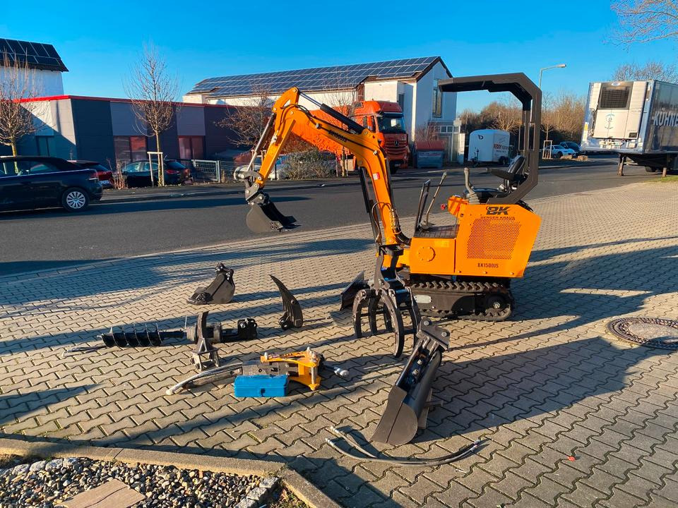Minibagger BK1500JS + Zubehör *INKL.19% MWST*BERGER KRAUS*KUBOTA*JOYSTICK*ZUBEHÖRPAKET GROß*SOFORT!* - Мини-экскаватор: фото 2 Minibagger BK1500JS + Zubehör *INKL.19% MWST*BERGER KRAUS*KUBOTA*JOYSTICK*ZUBEHÖRPAKET GROß*SOFORT!* - Мини-экскаватор: фото 2