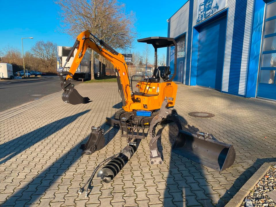 Minibagger BK1500JS + Zubehör *INKL.19% MWST*BERGER KRAUS*KUBOTA*JOYSTICK*ZUBEHÖRPAKET*SOFORT!* - Мини-экскаватор: фото 1 Minibagger BK1500JS + Zubehör *INKL.19% MWST*BERGER KRAUS*KUBOTA*JOYSTICK*ZUBEHÖRPAKET*SOFORT!* - Мини-экскаватор: фото 1