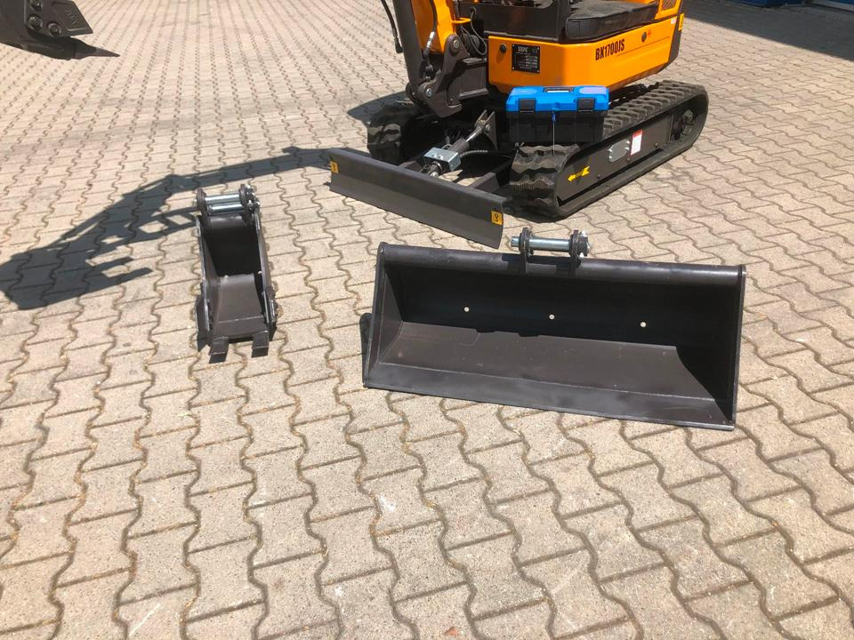 Minibagger BK1700JS + Schaufelpaket *INKL.19% MWST*BERGER KRAUS*KUBOTA*JOYST*SOFORT! - Мини-экскаватор: фото 3 Minibagger BK1700JS + Schaufelpaket *INKL.19% MWST*BERGER KRAUS*KUBOTA*JOYST*SOFORT! - Мини-экскаватор: фото 3