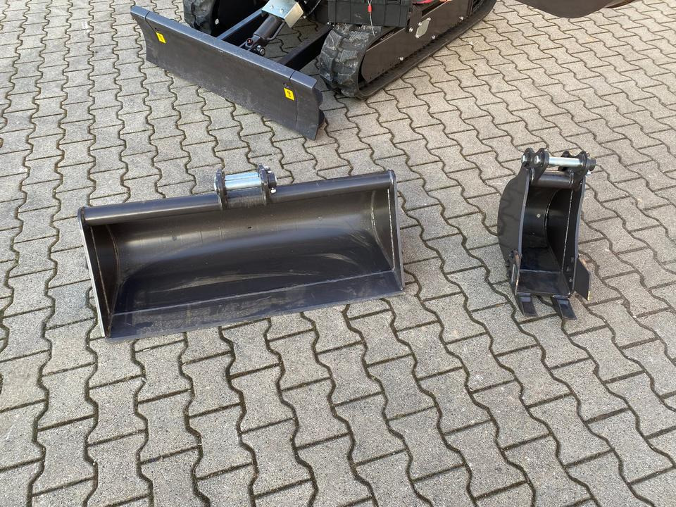 Minibagger BK2000NKSR inkl. Schaufelpaket *INKL.19% MWST*BERGER KRAUS*KUBOTA* KLIMA*SCHWENKARM*VERSTELLFAHRWERK* - Мини-экскаватор: фото 5 Minibagger BK2000NKSR inkl. Schaufelpaket *INKL.19% MWST*BERGER KRAUS*KUBOTA* KLIMA*SCHWENKARM*VERSTELLFAHRWERK* - Мини-экскаватор: фото 5