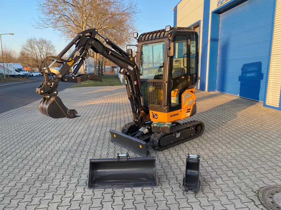 Minibagger BK2000NKSR inkl. Schaufelpaket *INKL.19% MWST*BERGER KRAUS*KUBOTA* KLIMA*SCHWENKARM*VERSTELLFAHRWERK* - Мини-экскаватор: фото 1 Minibagger BK2000NKSR inkl. Schaufelpaket *INKL.19% MWST*BERGER KRAUS*KUBOTA* KLIMA*SCHWENKARM*VERSTELLFAHRWERK* - Мини-экскаватор: фото 1