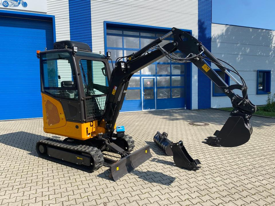 Minibagger BK2800ASR inkl. Schaufelpaket *INKL.19% MWST*BERGER KRAUS*KUBOTA*SCHWENKARM* VERSTELLFAHRWERK*KLIMA* - Мини-экскаватор: фото 5 Minibagger BK2800ASR inkl. Schaufelpaket *INKL.19% MWST*BERGER KRAUS*KUBOTA*SCHWENKARM* VERSTELLFAHRWERK*KLIMA* - Мини-экскаватор: фото 5
