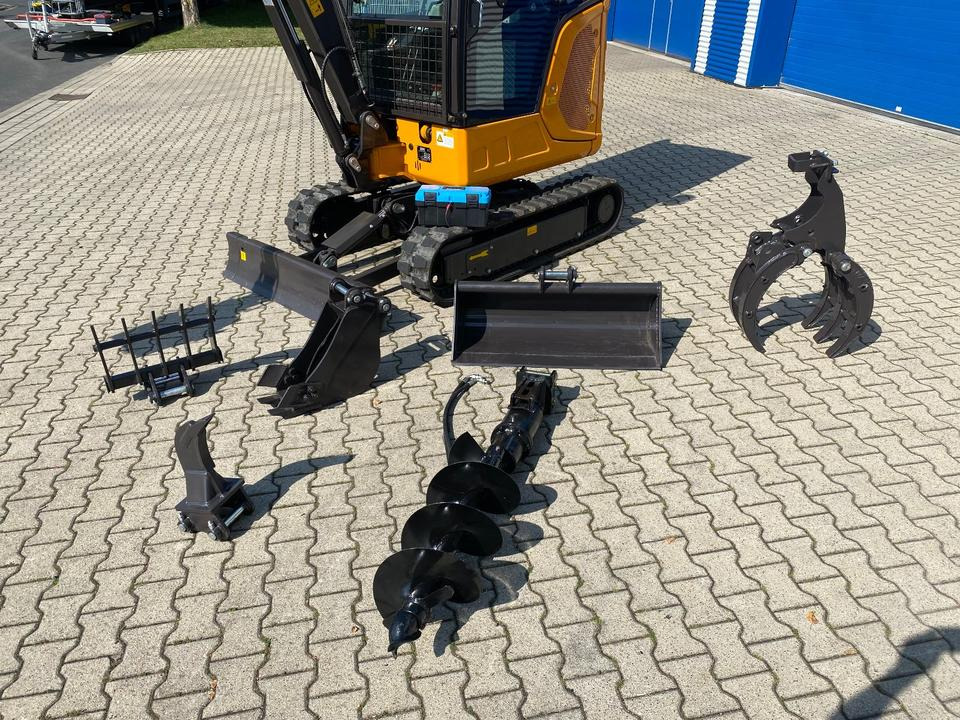 Minibagger BK2800ASR inkl. Zubehörpaket *INKL.19% MWST*BERGER KRAUS*KUBOTA*SCHWENKARM* VERSTELLFAHRWERK*KLIMA* - Мини-экскаватор: фото 3 Minibagger BK2800ASR inkl. Zubehörpaket *INKL.19% MWST*BERGER KRAUS*KUBOTA*SCHWENKARM* VERSTELLFAHRWERK*KLIMA* - Мини-экскаватор: фото 3