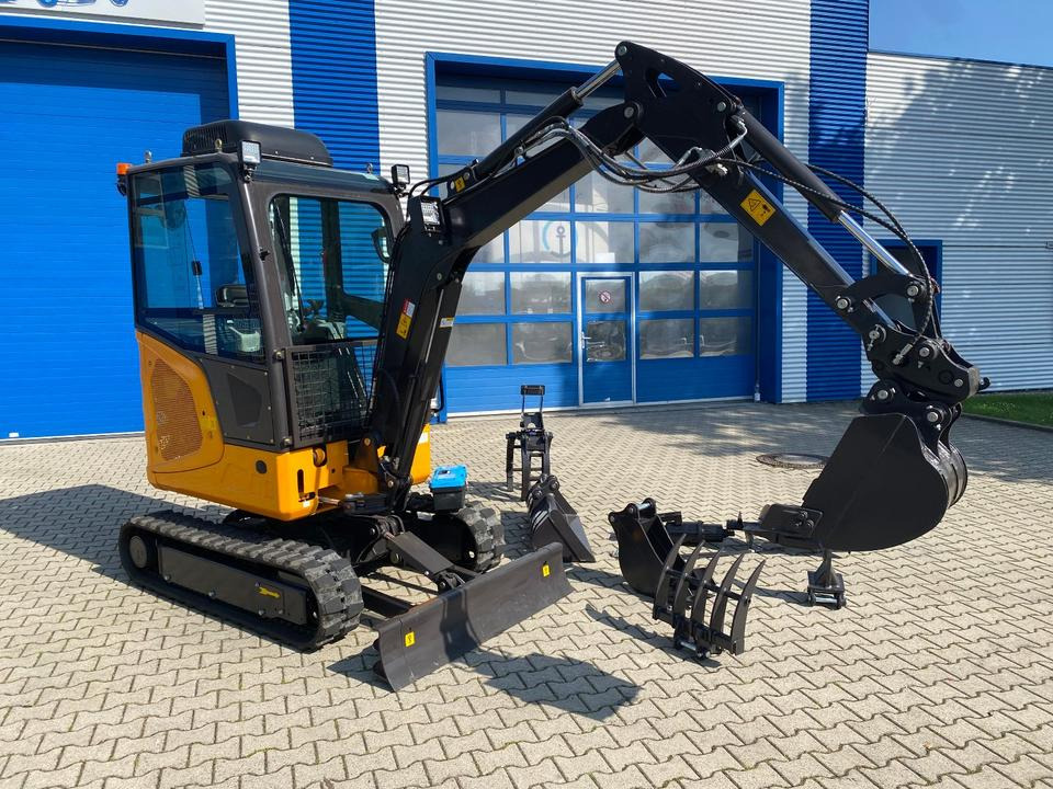 Minibagger BK2800ASR inkl. Zubehörpaket *INKL.19% MWST*BERGER KRAUS*KUBOTA*SCHWENKARM* VERSTELLFAHRWERK*KLIMA* - Мини-экскаватор: фото 5 Minibagger BK2800ASR inkl. Zubehörpaket *INKL.19% MWST*BERGER KRAUS*KUBOTA*SCHWENKARM* VERSTELLFAHRWERK*KLIMA* - Мини-экскаватор: фото 5