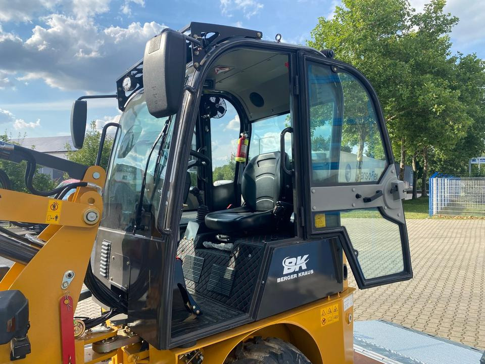 Компактный фронтальный погрузчик, Прицеп Radlader/Hoflader BK906 Kabine inkl. Tieflader und Gabel/Schaufelpaket *INKL.19% MWST*BERGER KRAUS*PERKINS*SOFORT!*: фото 12