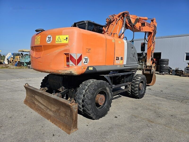 Hitachi ZX190W-3 - Колёсный экскаватор: фото 3 Hitachi ZX190W-3 - Колёсный экскаватор: фото 3