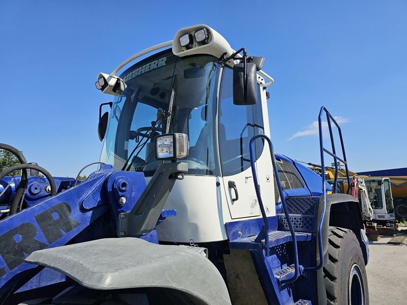 Колёсный погрузчик LIEBHERR L556: фото 8 Колёсный погрузчик LIEBHERR L556: фото 8