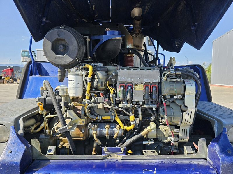 Колёсный погрузчик LIEBHERR L556: фото 24 Колёсный погрузчик LIEBHERR L556: фото 24