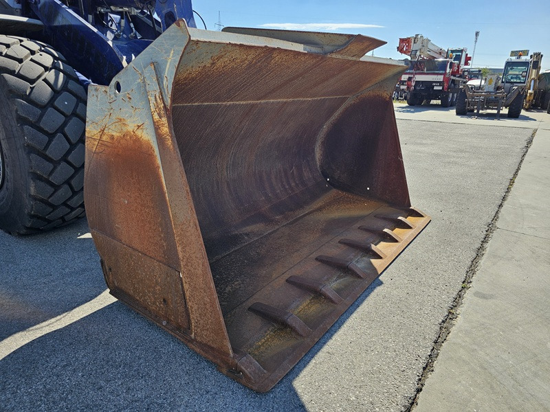 Колёсный погрузчик LIEBHERR L556: фото 17 Колёсный погрузчик LIEBHERR L556: фото 17