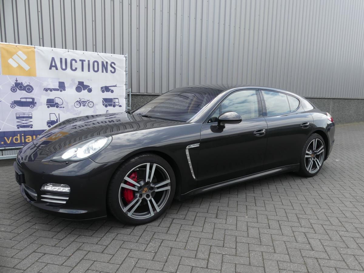 Седан Porsche Panamera, Platina Edition: фото 1