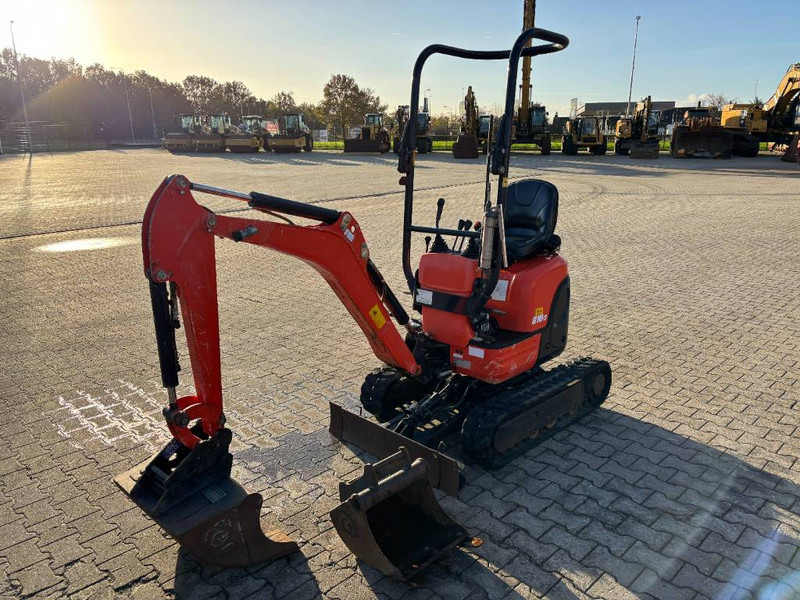 Kubota U10-3 - Мини-экскаватор: фото 1 Kubota U10-3 - Мини-экскаватор: фото 1
