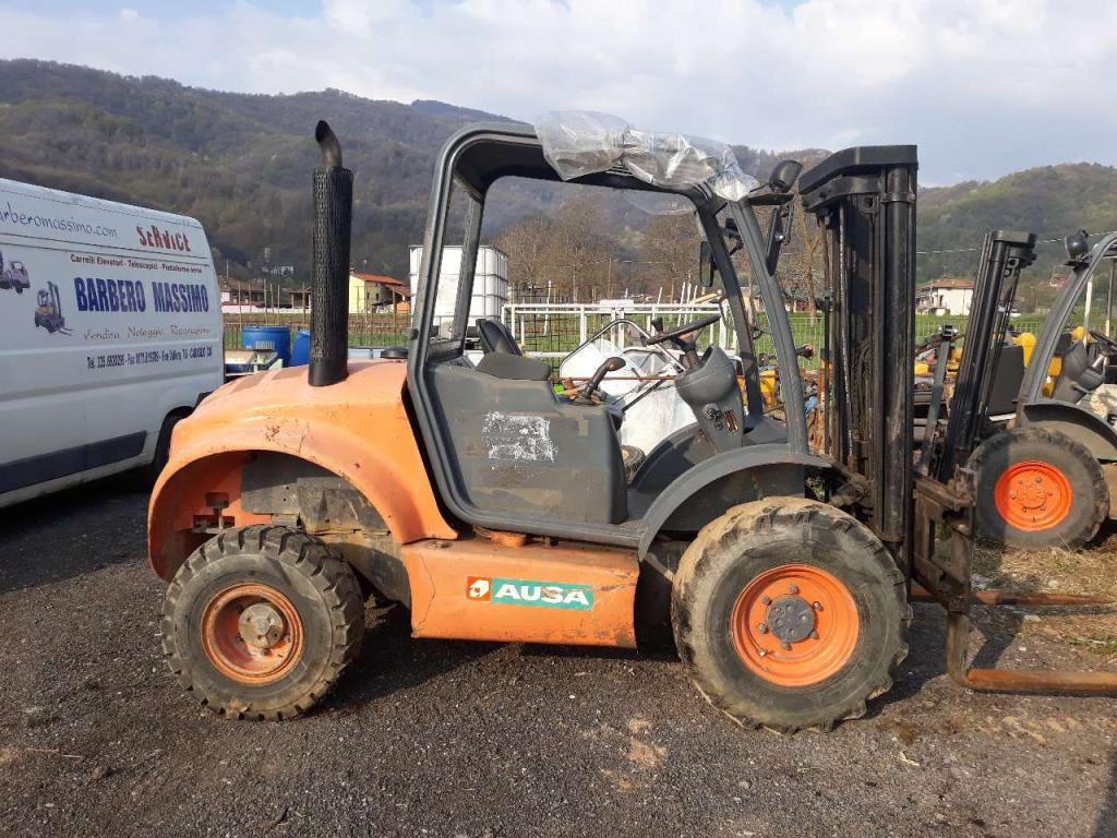 Ausa C200HX4 - Внедорожный погрузчик: фото 3 Ausa C200HX4 - Внедорожный погрузчик: фото 3