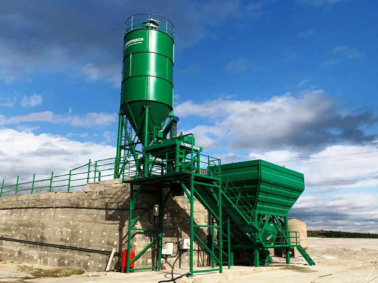 Constmach 60 m³/h Dry Type Concrete Batching Plant - Бетонный завод: фото 2 Constmach 60 m³/h Dry Type Concrete Batching Plant - Бетонный завод: фото 2