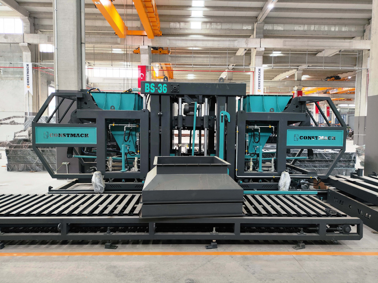 Constmach Machine de Fabrication de Blocs de Béton BS-20 Garantie de 2 ans - Вибропресс: фото 3 Constmach Machine de Fabrication de Blocs de Béton BS-20 Garantie de 2 ans - Вибропресс: фото 3
