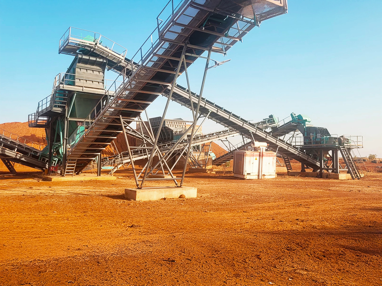 Constmach Stationary Basalt Stone Crushing Plant 250-300 Tph - Дробилка: фото 2 Constmach Stationary Basalt Stone Crushing Plant 250-300 Tph - Дробилка: фото 2