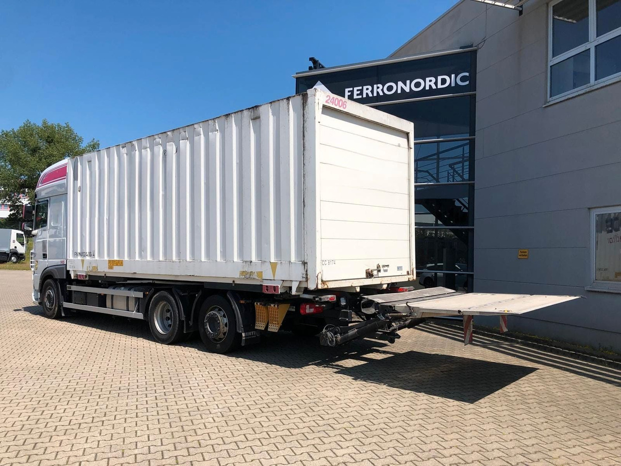 DAF XF450 SSC Lenk/Lift*LBW*AHK*Standklima - Грузовик-контейнеровоз/ Сменный кузов: фото 4 DAF XF450 SSC Lenk/Lift*LBW*AHK*Standklima - Грузовик-контейнеровоз/ Сменный кузов: фото 4
