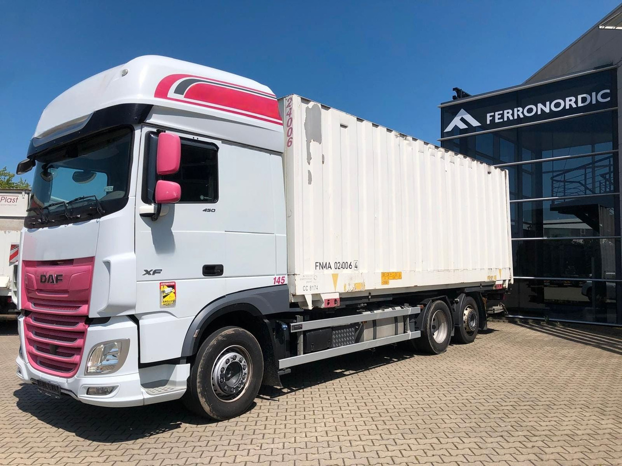 DAF XF450 SSC Lenk/Lift*LBW*AHK*Standklima - Грузовик с закрытым кузовом: фото 2 DAF XF450 SSC Lenk/Lift*LBW*AHK*Standklima - Грузовик с закрытым кузовом: фото 2