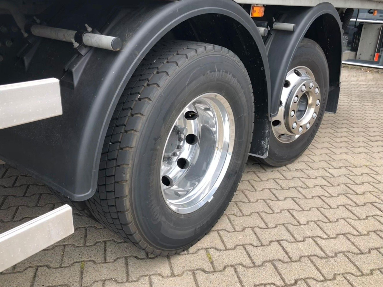 Volvo FE 350 26T 6x2 Lenkachse*ALU*LBW*EDSCHA - Тентованный грузовик: фото 5 Volvo FE 350 26T 6x2 Lenkachse*ALU*LBW*EDSCHA - Тентованный грузовик: фото 5