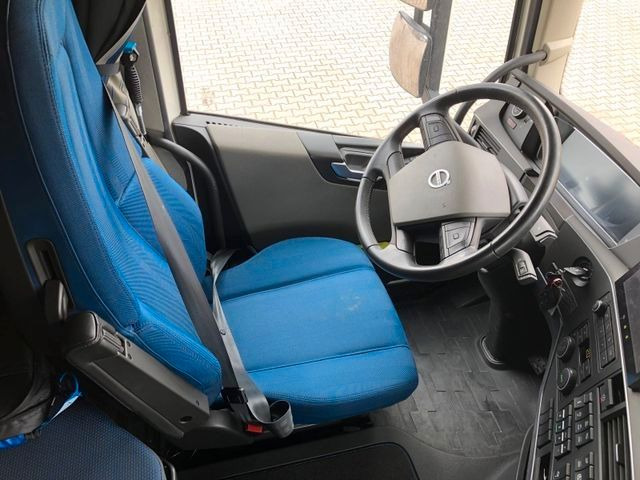Грузовик бортовой/ Платформа, Автоманипулятор Volvo FH460 8x2 TRIDEM VLA&NLA gelenkt*FASSI F215AS.24: фото 22