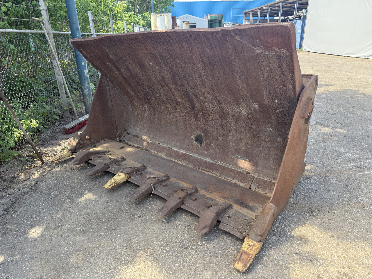 CATERPILLAR 953 - Гусеничный погрузчик: фото 1 CATERPILLAR 953 - Гусеничный погрузчик: фото 1