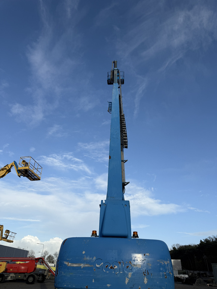 GENIE S125 - Телескопический подъемник: фото 4 GENIE S125 - Телескопический подъемник: фото 4