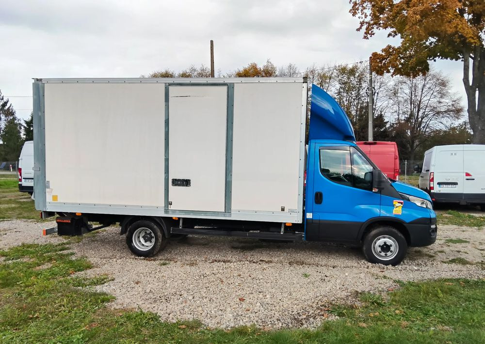 Iveco Daily 70C18 - Грузовик с закрытым кузовом: фото 4 Iveco Daily 70C18 - Грузовик с закрытым кузовом: фото 4