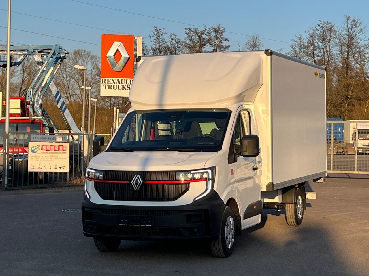 Renault Master L3 Kofferaufbau LBW / Seitentür - Фургон с закрытым кузовом: фото 1 Renault Master L3 Kofferaufbau LBW / Seitentür - Фургон с закрытым кузовом: фото 1