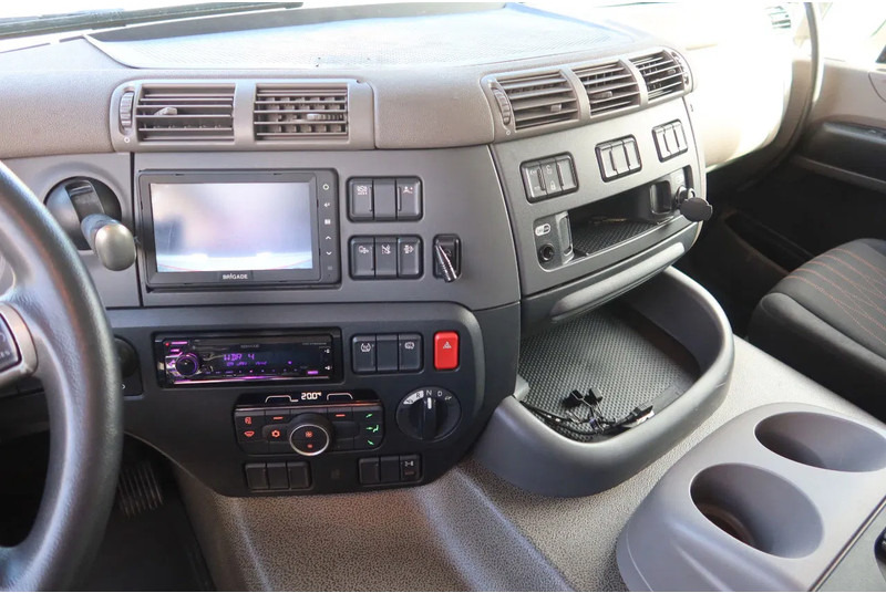 Грузовик с закрытым кузовом DAF CF 290 FA Bak + klep Dhollandia 2000 KG: фото 18 Грузовик с закрытым кузовом DAF CF 290 FA Bak + klep Dhollandia 2000 KG: фото 18