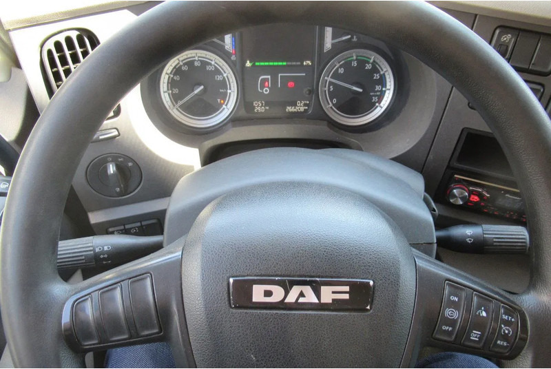 DAF LF 250 250 bak + klep + schuifzeil E6 - Тентованный грузовик: фото 5 DAF LF 250 250 bak + klep + schuifzeil E6 - Тентованный грузовик: фото 5