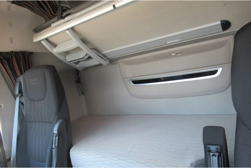 DAF XF 450 FAR BDF Systeem - Грузовик-контейнеровоз/ Сменный кузов: фото 4 DAF XF 450 FAR BDF Systeem - Грузовик-контейнеровоз/ Сменный кузов: фото 4