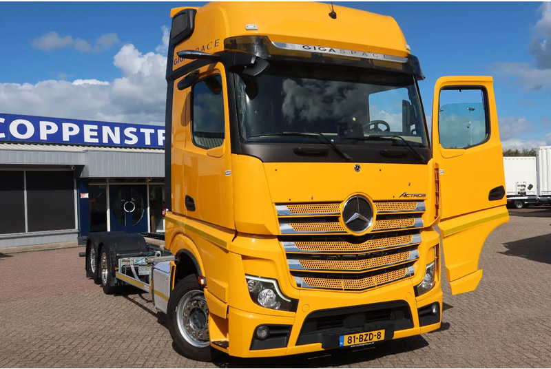 Mercedes-Benz Actros 2642 LL Chassis Cabine Giga space - Грузовик-шасси: фото 2 Mercedes-Benz Actros 2642 LL Chassis Cabine Giga space - Грузовик-шасси: фото 2