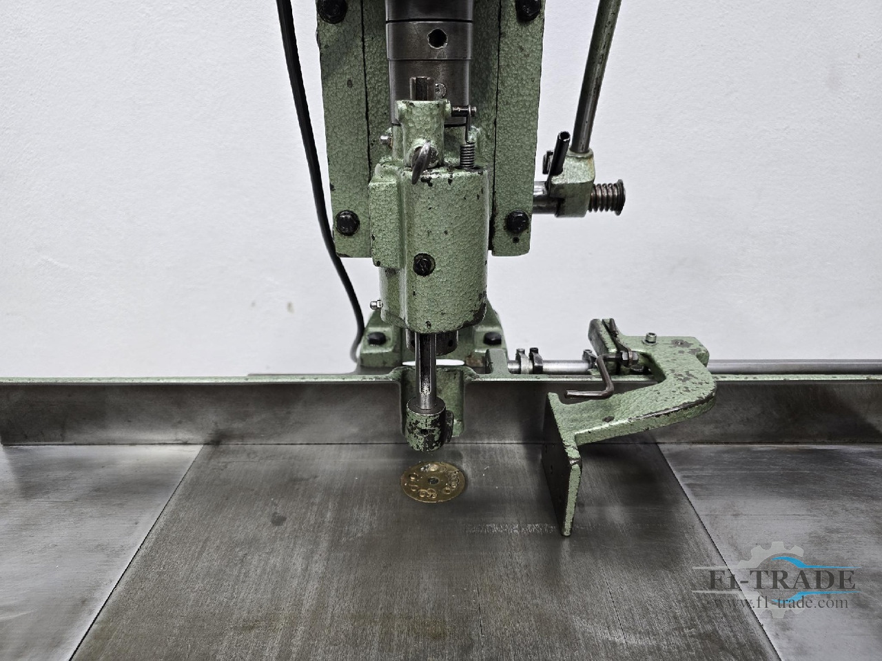 Hang 136 - Бумагосверлильная машина: фото 5 Hang 136 - Бумагосверлильная машина: фото 5