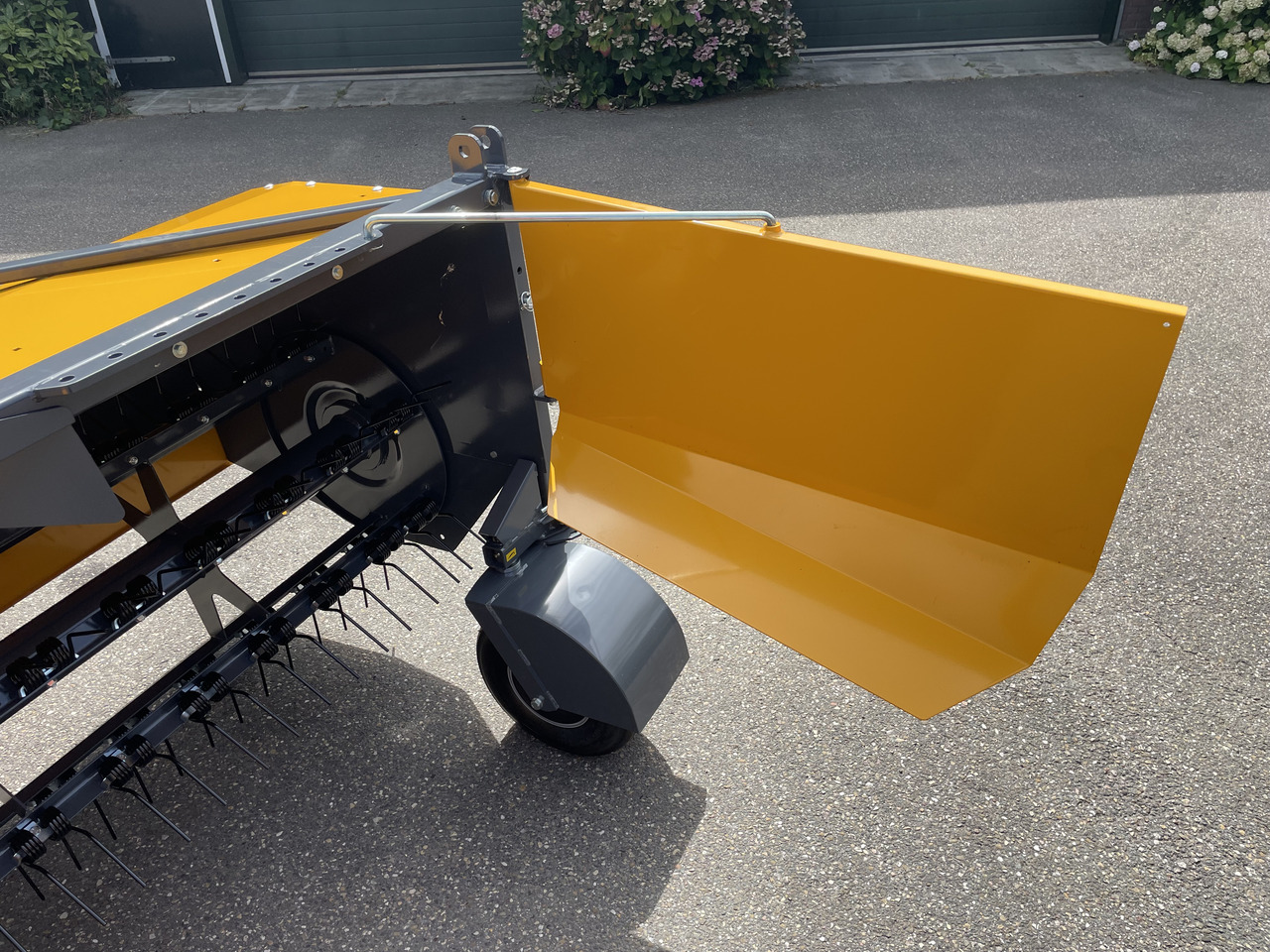 ELHO TR300 - Сеноворошилка: фото 4 ELHO TR300 - Сеноворошилка: фото 4