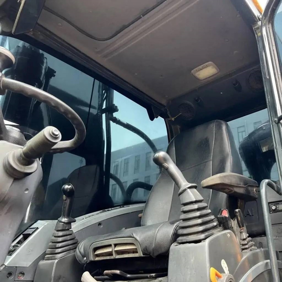 Колёсный экскаватор Hyundai R210W-9: фото 9