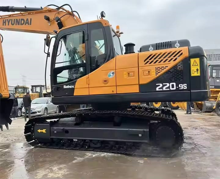 Hyundai R220LC-9S - Гусеничный экскаватор: фото 3 Hyundai R220LC-9S - Гусеничный экскаватор: фото 3